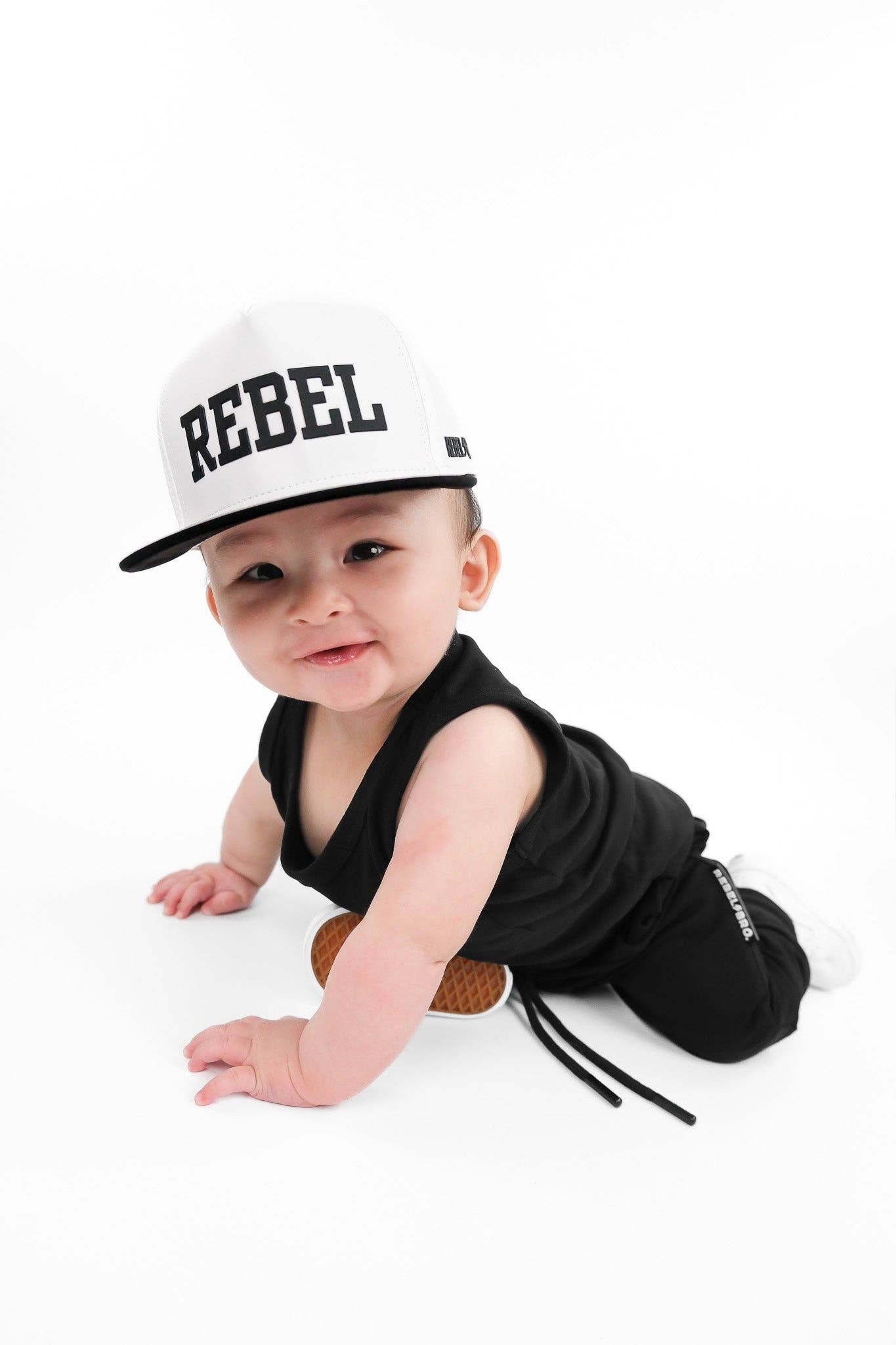 The Basic Rebel Jogger in Black