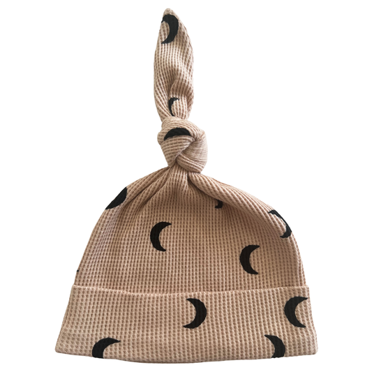 Organic Waffle Knot Beanie, Tan/Black Moon