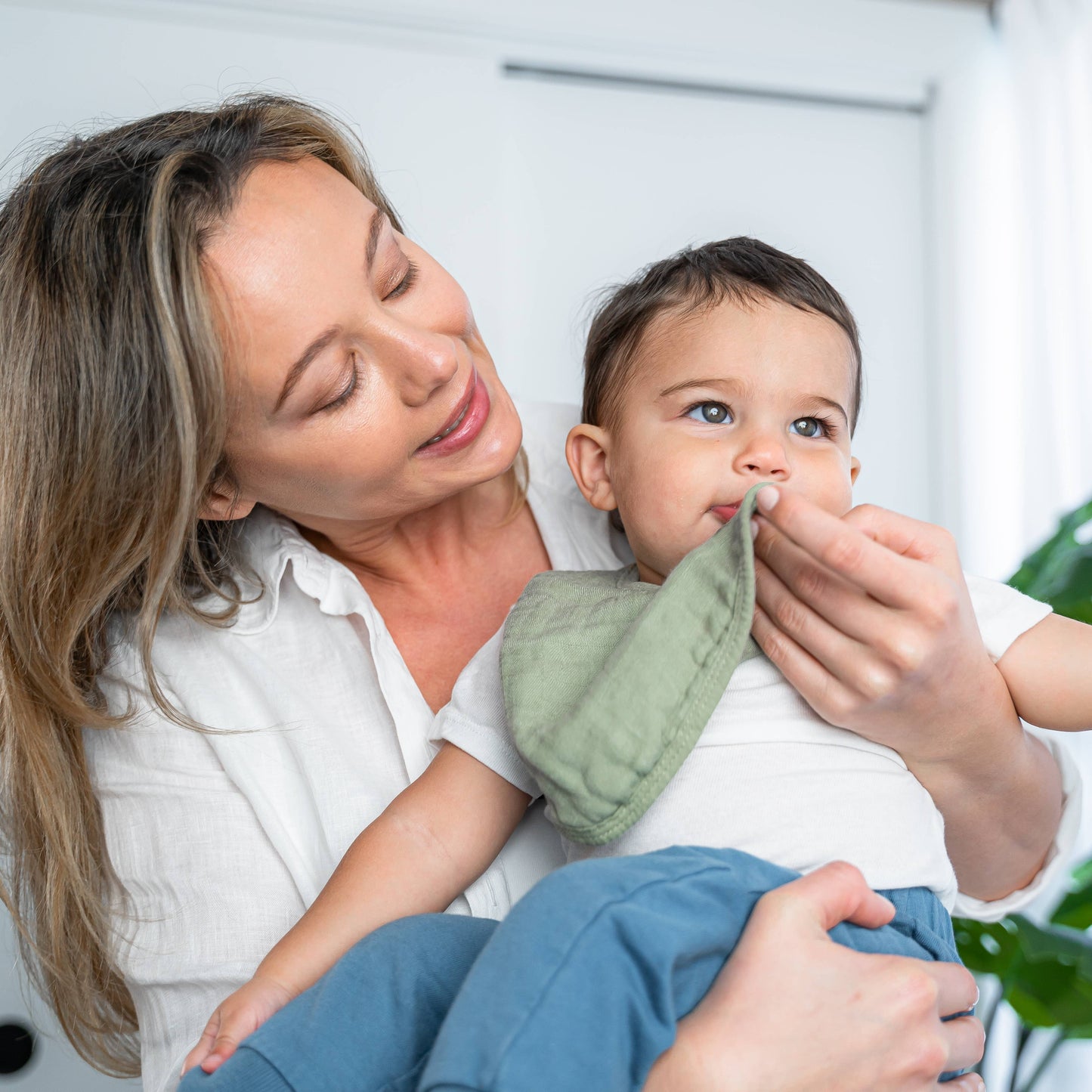 Muslin Cotton Baby Bibs Adjustable Size by Comfy Cubs