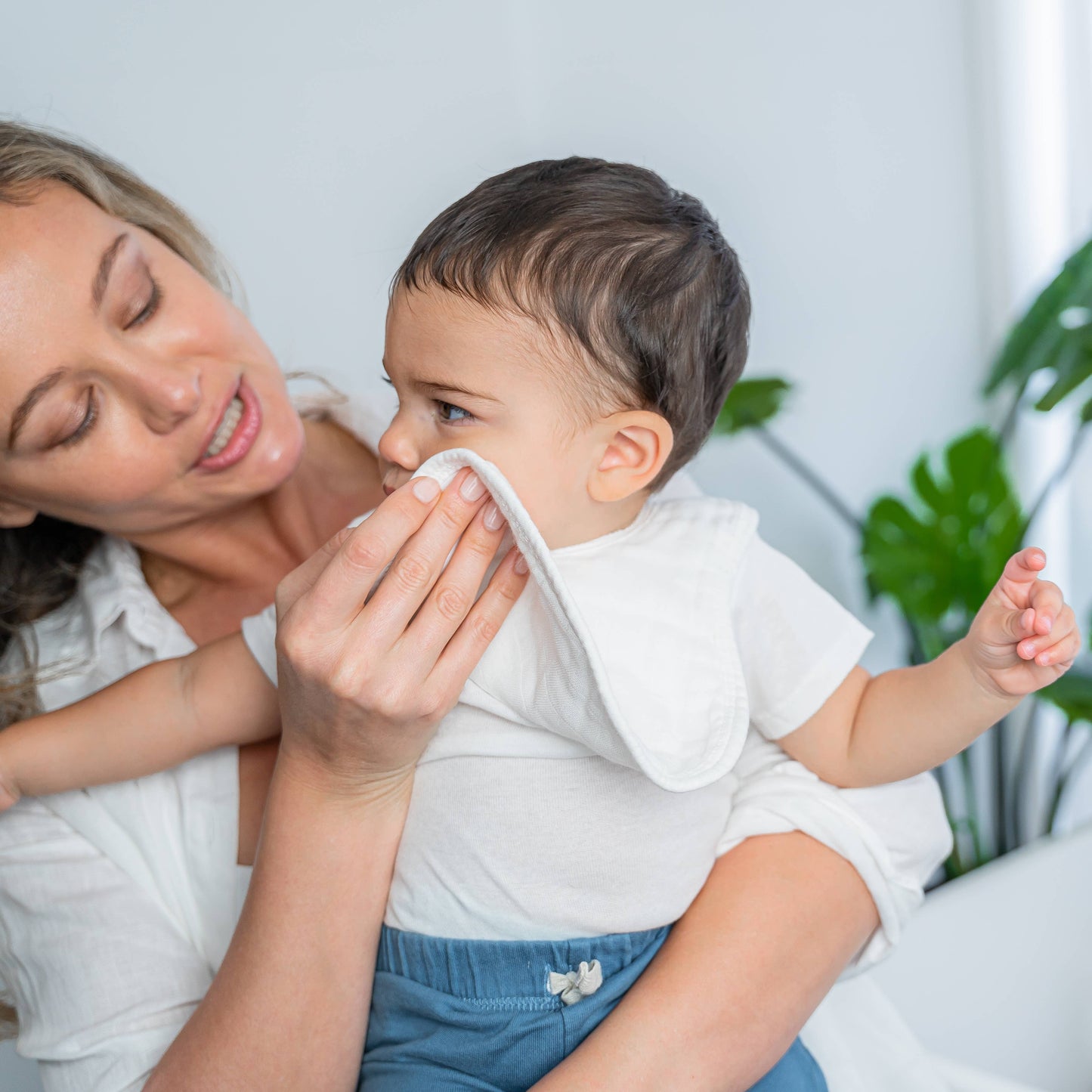Muslin Cotton Baby Bibs Adjustable Size by Comfy Cubs