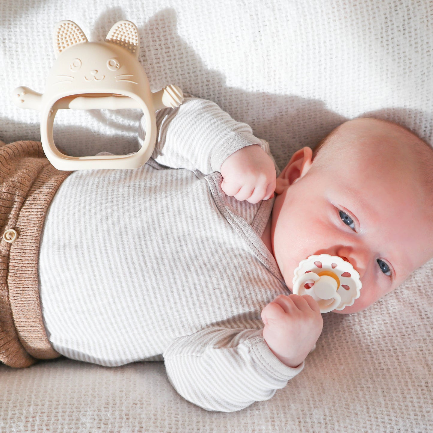 Cat Teething Mitt - Cream