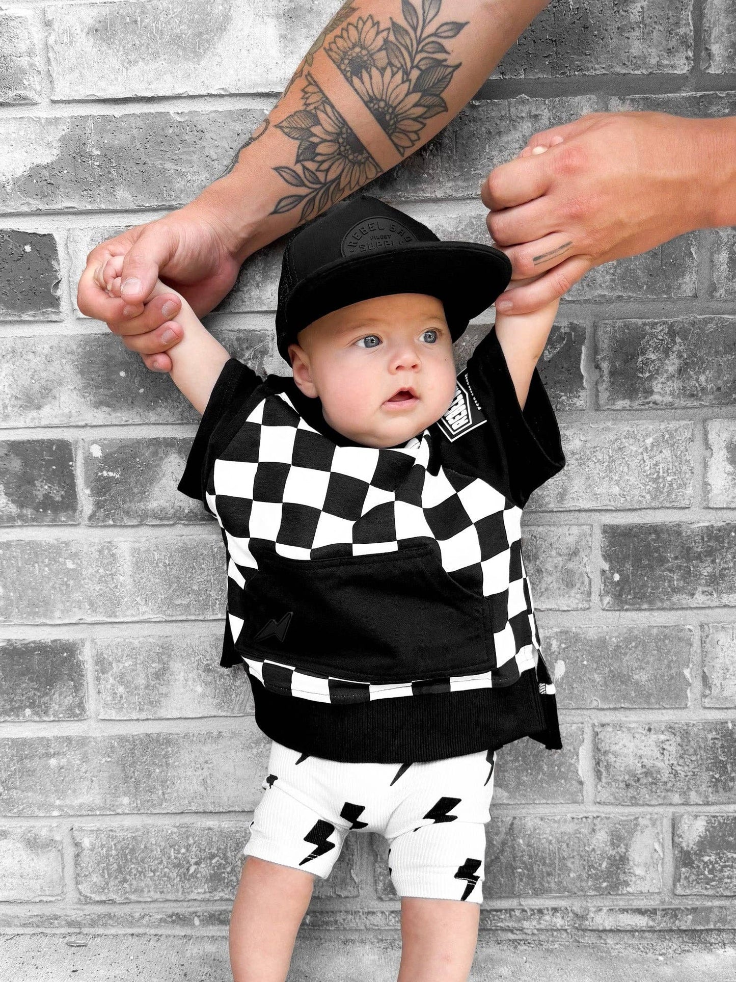 Short Sleeve Hoodie in Venice